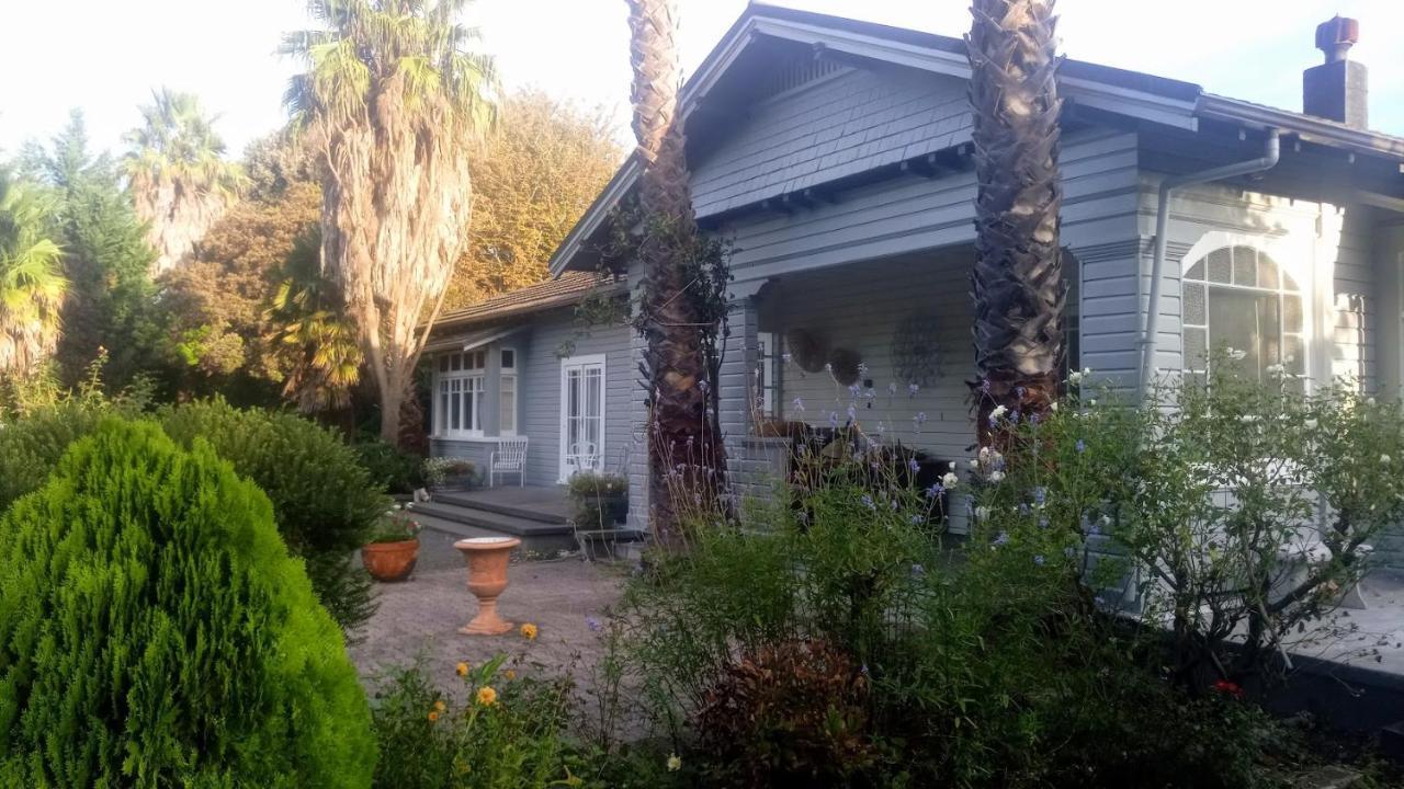 Irongate Retreat Bed & Breakfast Хейстингс Екстериор снимка
