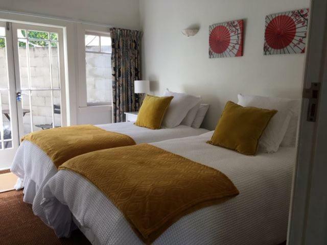 Irongate Retreat Bed & Breakfast Хейстингс Екстериор снимка