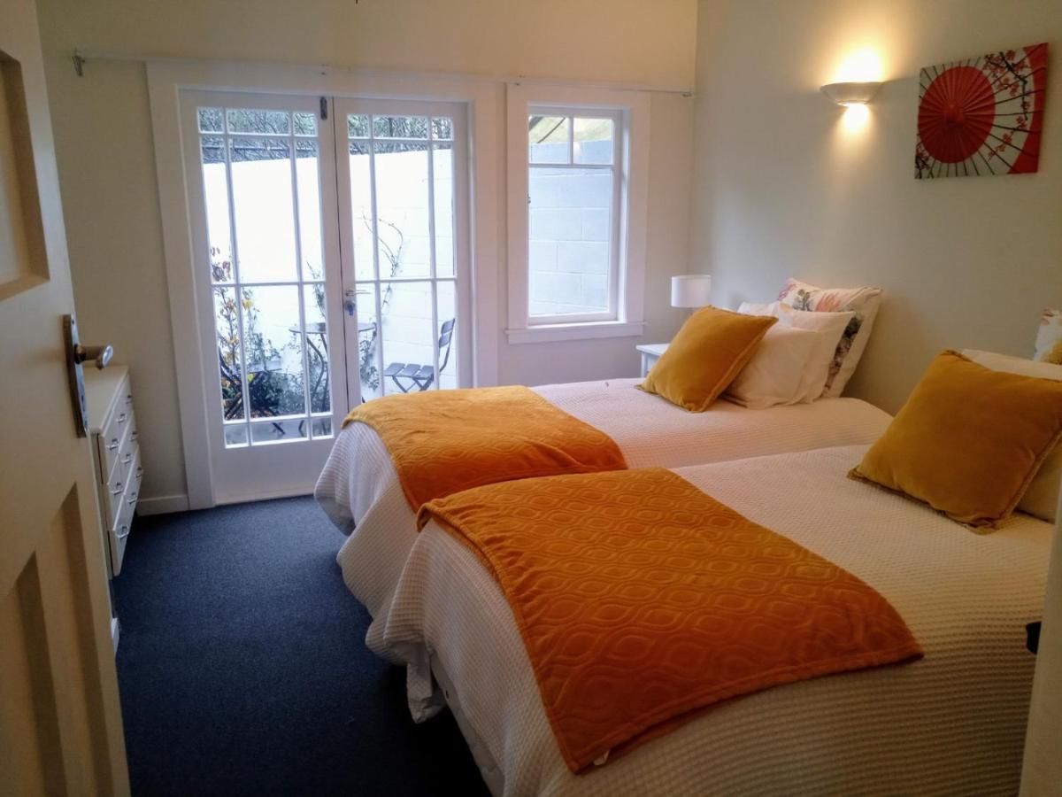 Irongate Retreat Bed & Breakfast Хейстингс Екстериор снимка