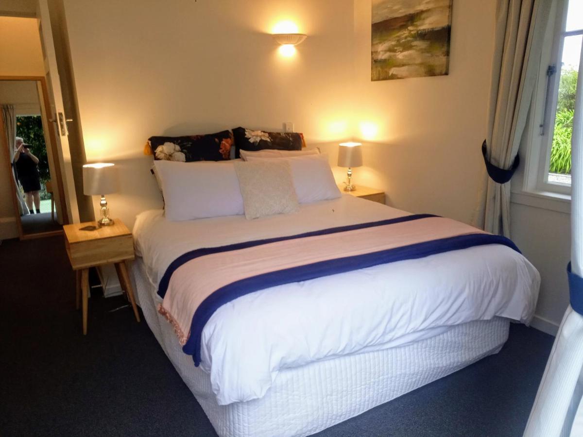 Irongate Retreat Bed & Breakfast Хейстингс Екстериор снимка
